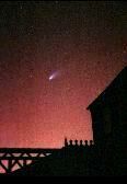 Comet Hale-Bopp from the City (63 KB)