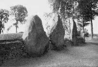 Wayland's Smithy chambered long cairn, Oxfordshire, photographed in August 1990 (88 KB)