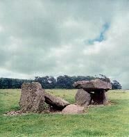 Presaddfed burial chambers, Anglesey, photographed in July 1987 (173 KB)